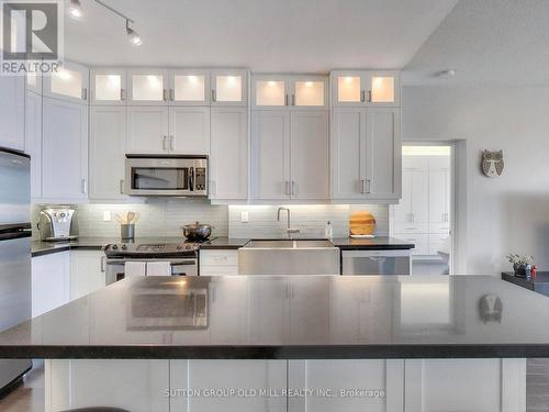 1901 - 15 Windermere Avenue, Toronto (High Park-Swansea), ON - Indoor Photo Showing Kitchen With Stainless Steel Kitchen With Upgraded Kitchen