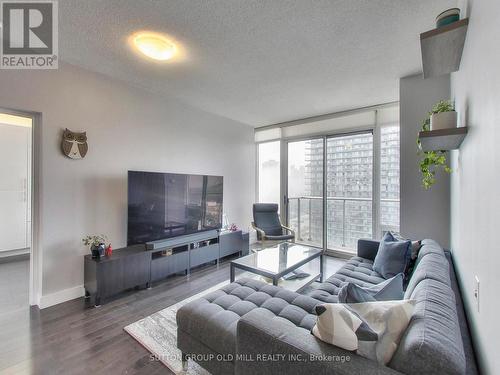 1901 - 15 Windermere Avenue, Toronto, ON - Indoor Photo Showing Living Room