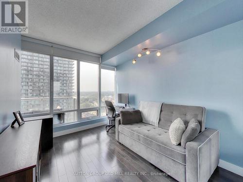 1901 - 15 Windermere Avenue, Toronto, ON - Indoor Photo Showing Living Room