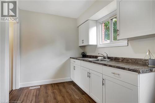 125 Third Avenue, Kitchener, ON - Indoor Photo Showing Kitchen