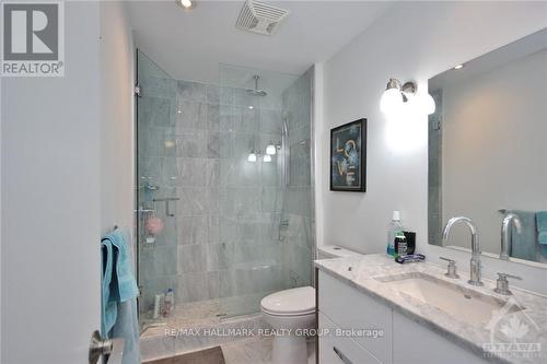 1711 - 111 Champagne Avenue, Ottawa, ON - Indoor Photo Showing Bathroom