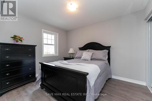 212 Waterbrook Lane, Kitchener, ON - Indoor Photo Showing Bedroom