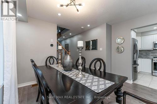 212 Waterbrook Lane, Kitchener, ON - Indoor Photo Showing Kitchen With Upgraded Kitchen