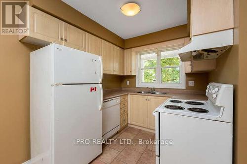 89 - 240 London Road W, Guelph, ON - Indoor Photo Showing Kitchen With Double Sink