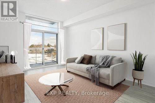 308 - 450 Dundas Street E, Hamilton (Waterdown), ON - Indoor Photo Showing Living Room