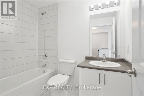 308 - 450 Dundas Street E, Hamilton (Waterdown), ON - Indoor Photo Showing Bathroom