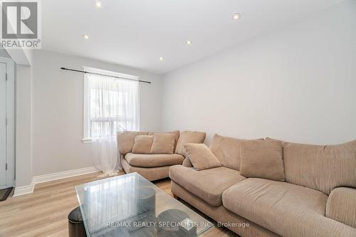 200 Paling Avenue, Hamilton (Homeside), ON - Indoor Photo Showing Living Room