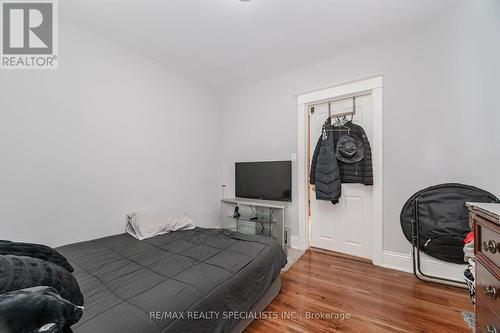 200 Paling Avenue, Hamilton, ON - Indoor Photo Showing Bedroom