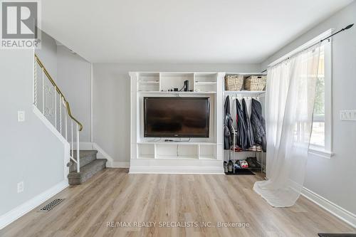 200 Paling Avenue, Hamilton, ON - Indoor Photo Showing Other Room