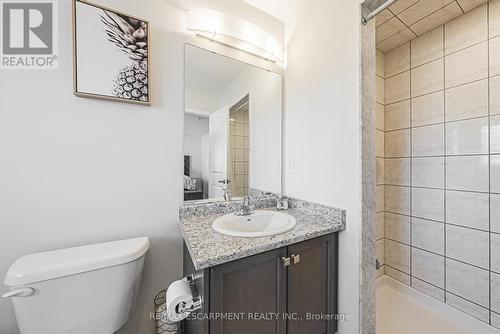 11 Mcwatters Street, Hamilton, ON - Indoor Photo Showing Bathroom