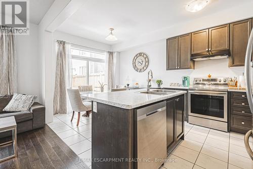 11 Mcwatters Street, Hamilton, ON - Indoor Photo Showing Kitchen