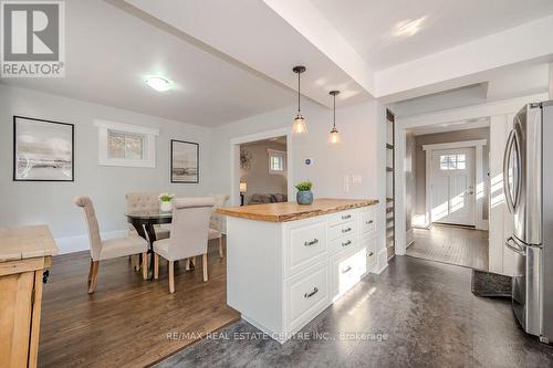 54 Eramosa Road, Guelph (Waverley), ON - Indoor Photo Showing Dining Room