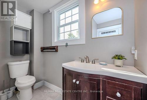 54 Eramosa Road, Guelph (Waverley), ON - Indoor Photo Showing Bathroom