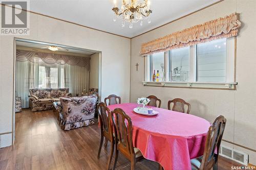 214 E Avenue S, Saskatoon, SK - Indoor Photo Showing Dining Room