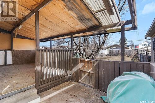 214 E Avenue S, Saskatoon, SK - Outdoor