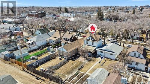 214 E Avenue S, Saskatoon, SK - Outdoor