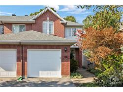 94 TRUMP Avenue  Ottawa, ON K2C 4A2