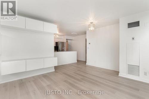 810 - 397 Front Street W, Toronto (Waterfront Communities), ON - Indoor