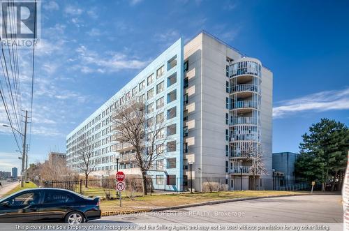 105 - 39 Kimbercroft Court, Toronto, ON - Outdoor