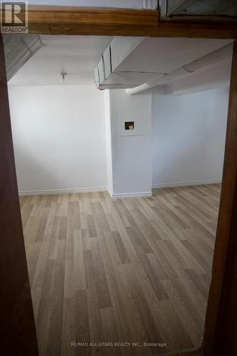 29 North Woodrow Boulevard, Toronto (Clairlea-Birchmount), ON - Indoor Photo Showing Other Room