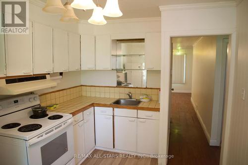 29 North Woodrow Boulevard, Toronto (Clairlea-Birchmount), ON - Indoor Photo Showing Kitchen