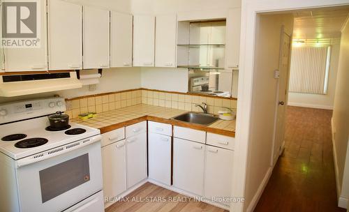 29 North Woodrow Boulevard, Toronto, ON - Indoor Photo Showing Kitchen