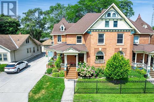 423 King Street West, Chatham, ON - Outdoor With Facade