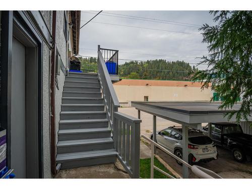 643 11Th Avenue, North Castlegar, BC - Outdoor With Exterior