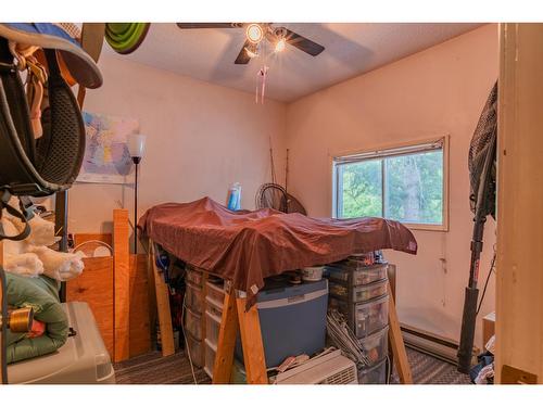 643 11Th Avenue, North Castlegar, BC - Indoor