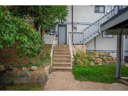 643 11Th Avenue, Castlegar, BC - Indoor Photo Showing Other Room