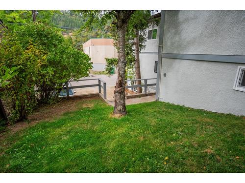 643 11Th Avenue, North Castlegar, BC - Outdoor