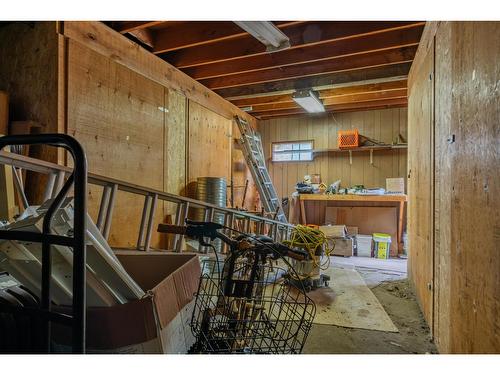 643 11Th Avenue, North Castlegar, BC - Indoor Photo Showing Basement