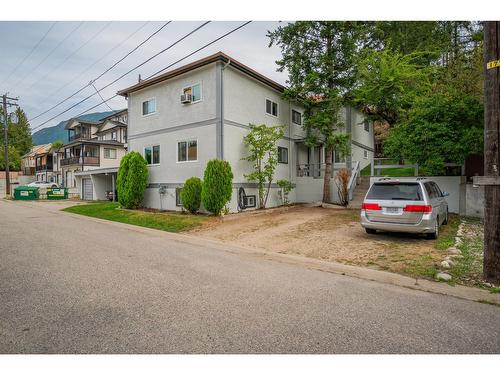 643 11Th Avenue, Castlegar, BC - Outdoor