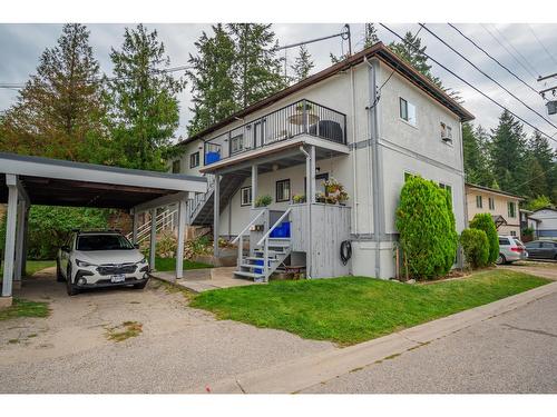 643 11Th Avenue, Castlegar, BC - Outdoor With Exterior