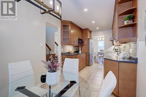 77 Greenbelt Crescent, Richmond Hill, ON - Indoor Photo Showing Dining Room