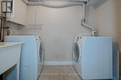 77 Greenbelt Crescent, Richmond Hill, ON - Indoor Photo Showing Laundry Room