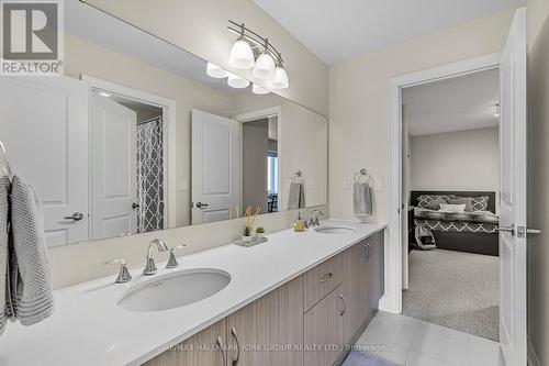 87 Manor Hampton Street, East Gwillimbury, ON - Indoor Photo Showing Bathroom