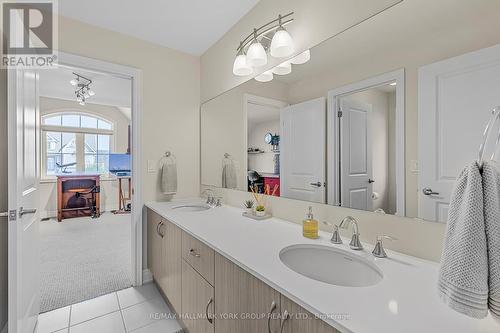 87 Manor Hampton Street, East Gwillimbury (Sharon), ON - Indoor Photo Showing Bathroom