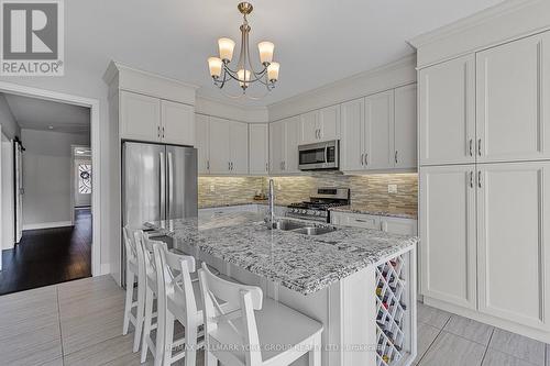 87 Manor Hampton Street, East Gwillimbury (Sharon), ON - Indoor Photo Showing Kitchen With Stainless Steel Kitchen With Double Sink With Upgraded Kitchen