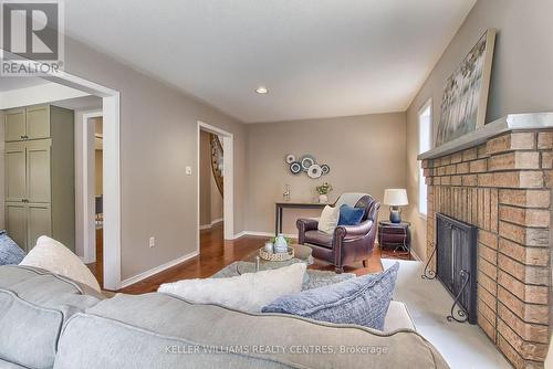 768 College Manor Drive, Newmarket (Gorham-College Manor), ON - Indoor Photo Showing Living Room With Fireplace