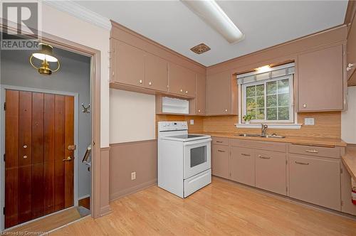 479 Blake Street, London, ON - Indoor Photo Showing Kitchen With Double Sink