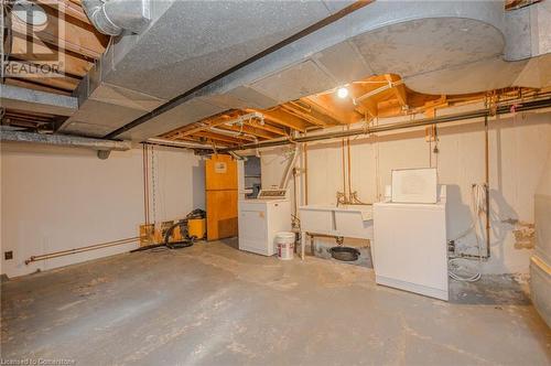 479 Blake Street, London, ON - Indoor Photo Showing Basement