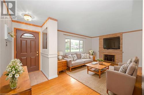 479 Blake Street, London, ON - Indoor Photo Showing Living Room With Fireplace