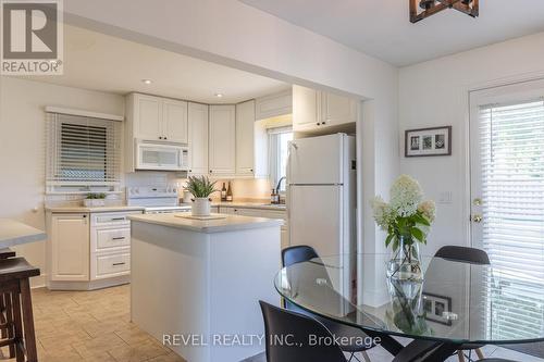 22 Tamarack Avenue, St. Catharines, ON - Indoor Photo Showing Kitchen