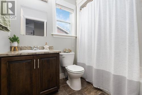 105 Cole Thomas Drive, Conception Bay South, NL - Indoor Photo Showing Bathroom