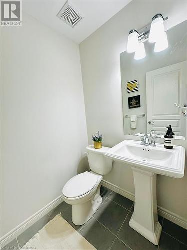 78 Robert Peel Road, Kitchener, ON - Indoor Photo Showing Bathroom