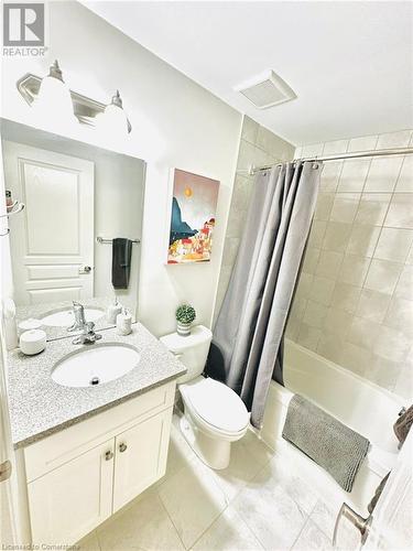 78 Robert Peel Road, Kitchener, ON - Indoor Photo Showing Bathroom