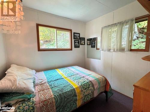 1023 Twilight Close W, Dorset, ON - Indoor Photo Showing Bedroom