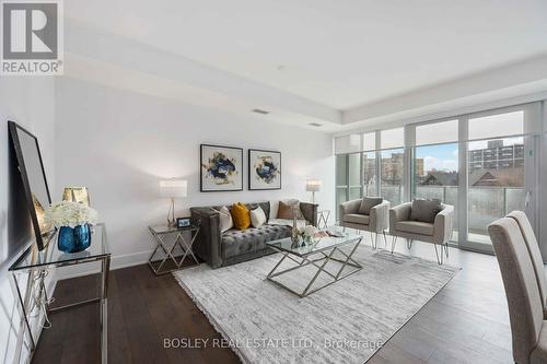 302 - 346 Davenport Road, Toronto (Annex), ON - Indoor Photo Showing Living Room