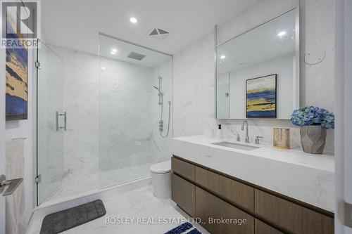 302 - 346 Davenport Road, Toronto (Annex), ON - Indoor Photo Showing Bathroom